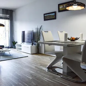 cosy-new-apartment-3min-to-vic-uno-city-and-danube.vienna-besthotels.com/